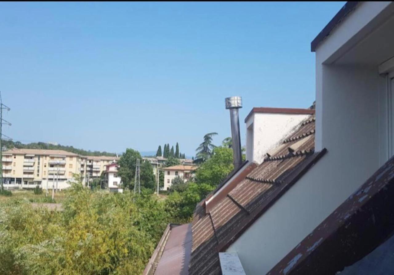 La Magnolia Apartments II Rose Desenzano del Garda Bagian luar foto